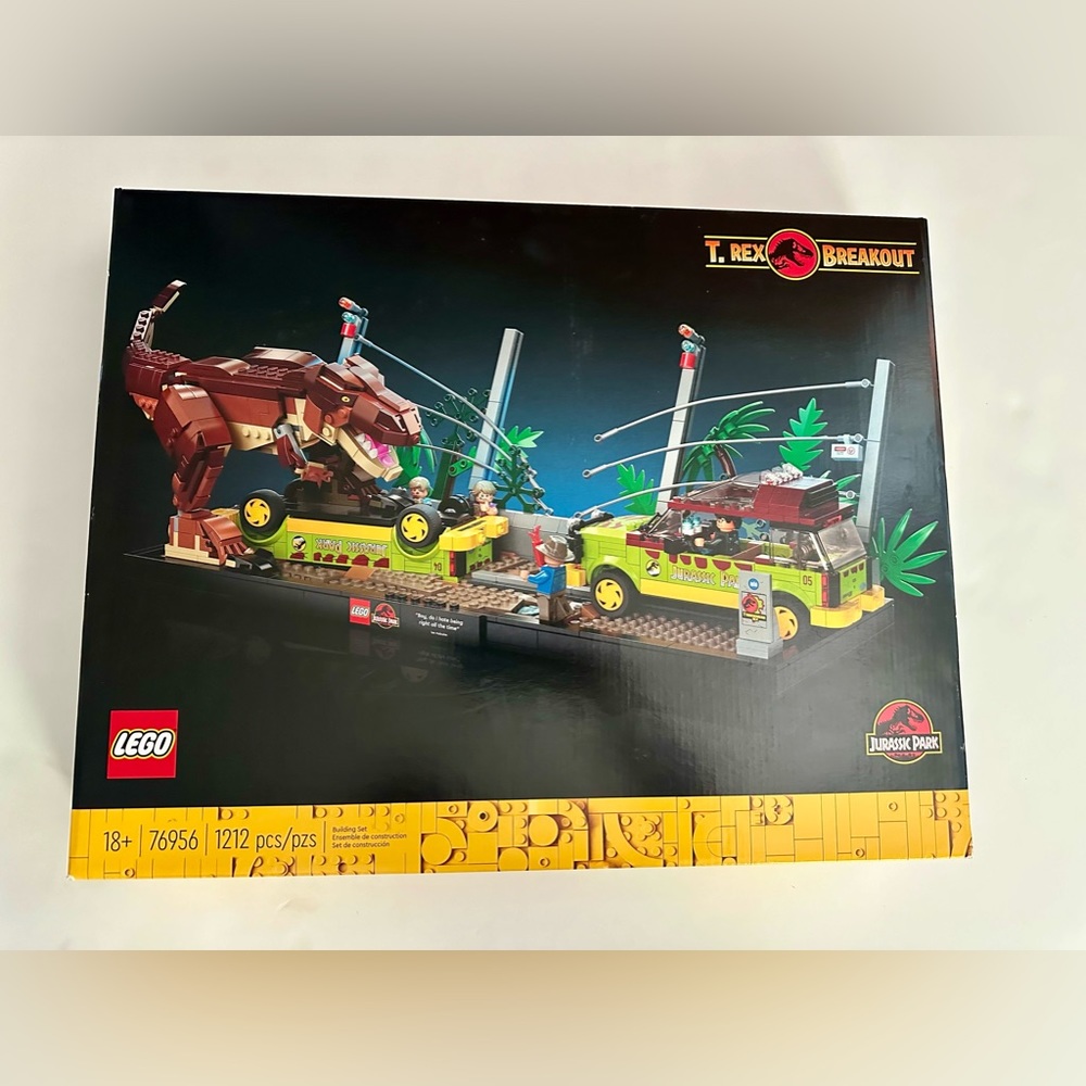 Jurassic Park lego T Rex Escape. New in box and bags.